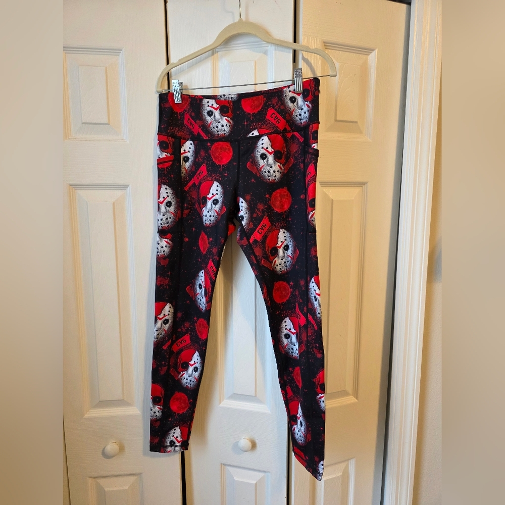 Women's Skull Pattern Leggings - Red and Black - Picture 4 of 5